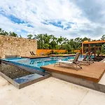 New Lux 3 Bed Gym & Pool At Tulum 101