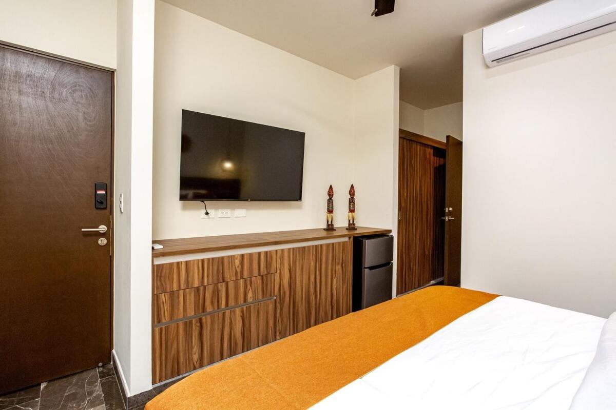 New Lux 3 Bed Gym & Pool At 101 * Tulum